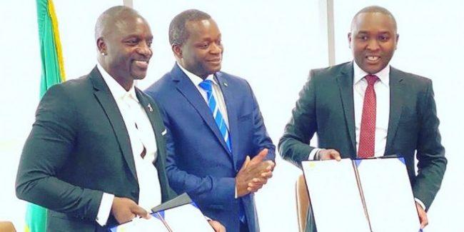 Nigerians react as Akon finalizes deal on his own city in Senegal