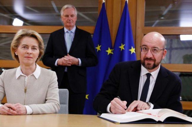 President of the EU Commission Ursulavon der Leyen and the president of the EU Council Charles Michel sign the Withdrawal Agreement, ahead of the UK's exit from the EU on 31 January (Photo: PA MEDIA)