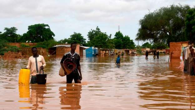 Photos of Minna Flood killing 45, displacing 250,000