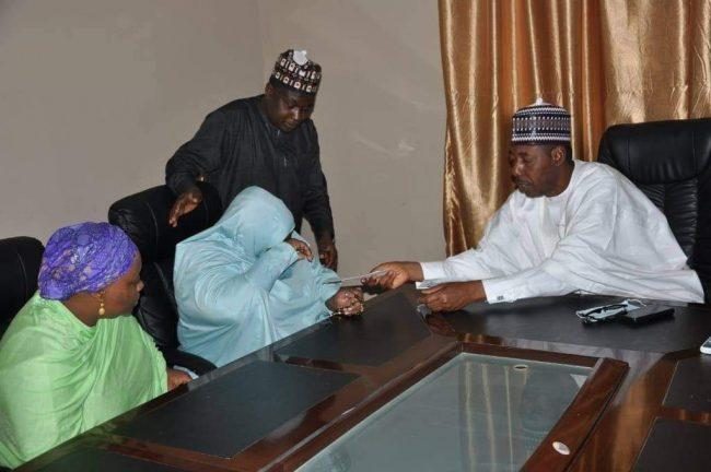 Col Bako's widow receives N20m cheque from Borno governor