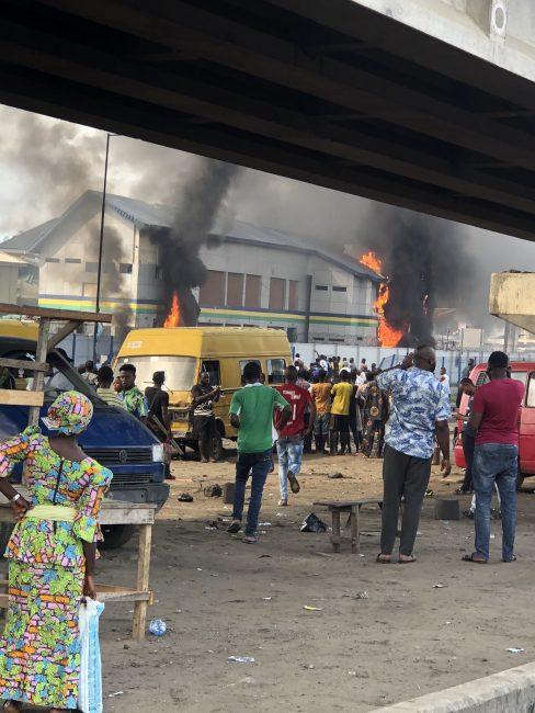 Police station burned in Lagos