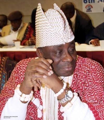 Oba Rilwan Babatunde Osuolale Aremu Akiolu