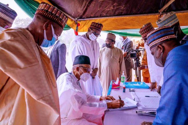 Buhari revalidates APC membership