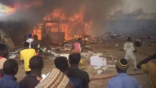 Six traders die in Abuja tipper garage fire