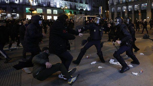 Violence in Spanish cities after rapper Pablo Hasél jailed