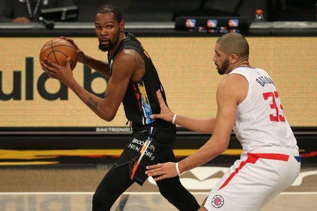 Kevin Durant held out of start to Nets-Raptors game