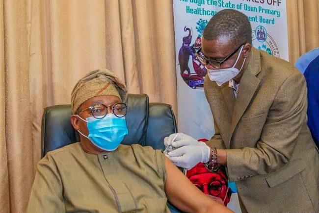 Covid-19: Oyetola, wife, deputy, others, get vaccinated