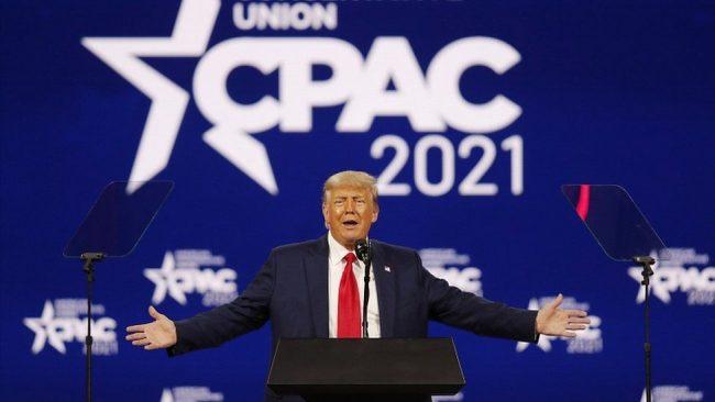 Trump returns to political stage at conservative conference