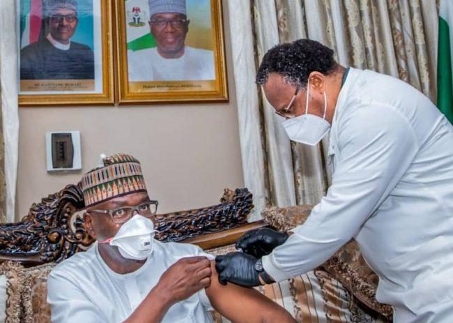 Kwara Gov, dep, front line workers take COVID-19 vaccines