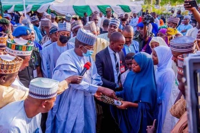 Matawalle distributes grains, clothing materials to people for Ramadan