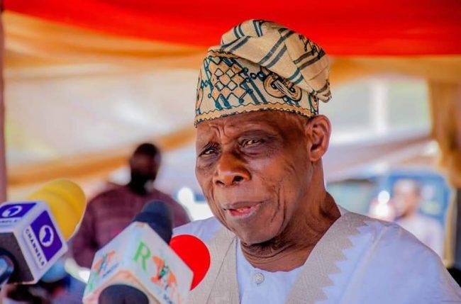 Obasanjo in Sokoto, scores Tambuwal high