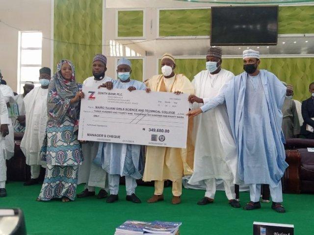 Ganduje begins disbursement of N148m grants to Schools