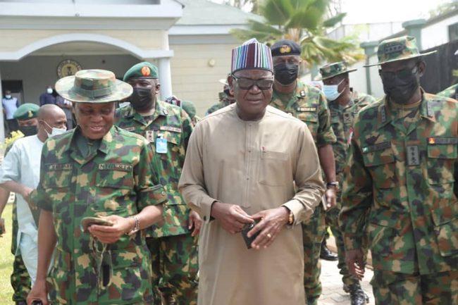 Killing of soldiers: Defence minister, military chiefs meet Ortom