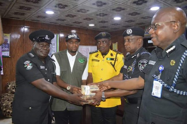 Police officer, one other receive N1m reward for rejecting bribe