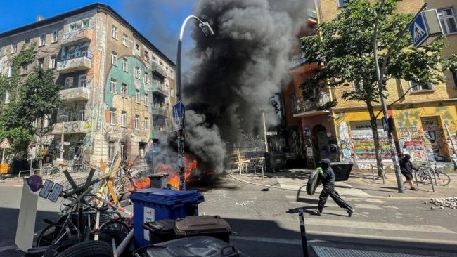 Dozens of German police officers wounded in Berlin squat riot