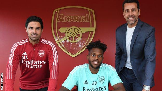 Arsenal sign Nuno Tavares from Benfica in £8m deal