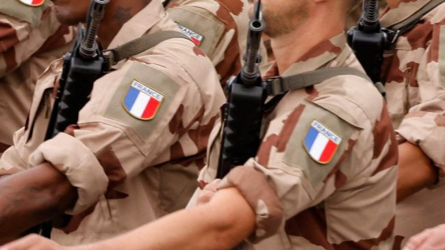 Equatorial Guinea 'detains' French soldiers