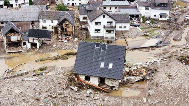 Flood: 70 people killed after record rain in Germany and Belgium