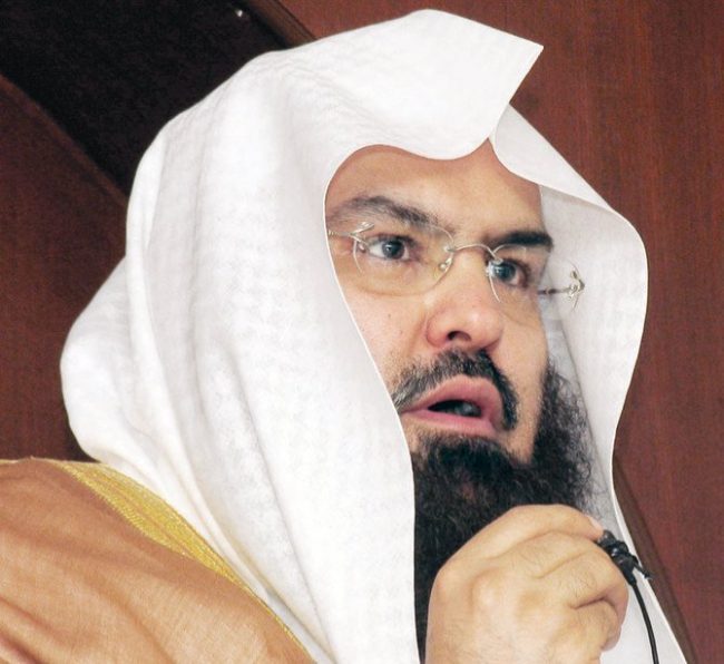 Saudi Arabia appoints female assistants for Makkah, Madinah mosques