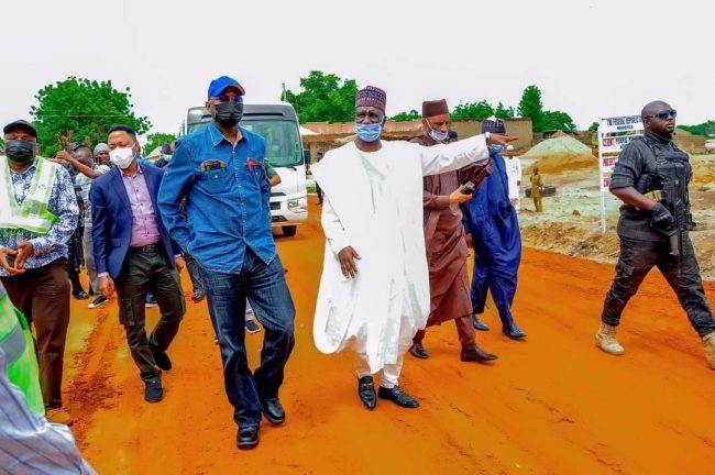 Fashola assesses 268km federal roads constructed by Yobe govt