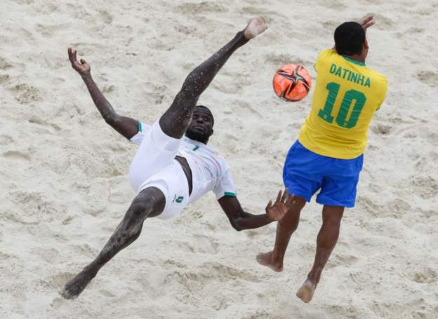 Senegal beat 14-time champions Brazil in beach soccer