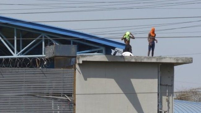 More than 100 killed as rival gangs clashed in Ecuador jail