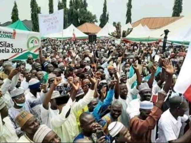 PDP receives 15 APC chieftains, other defectors in Gombe