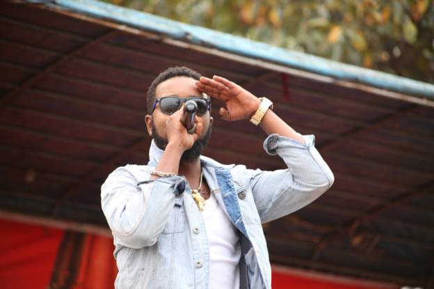 Rwandan hip-hop star awaiting trial on drug charges dies