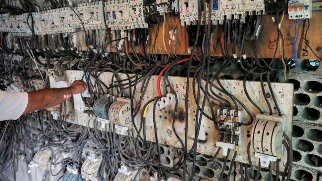 Lebanon left without electricity as power grid shuts down