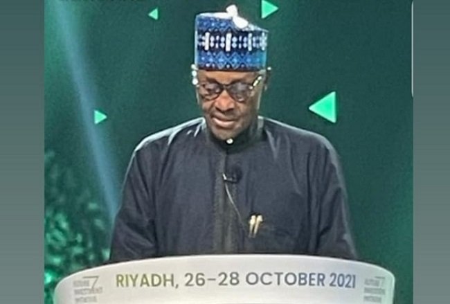 Buhari harps on investing in humane policies, relieving debt burdens at Saudi summit