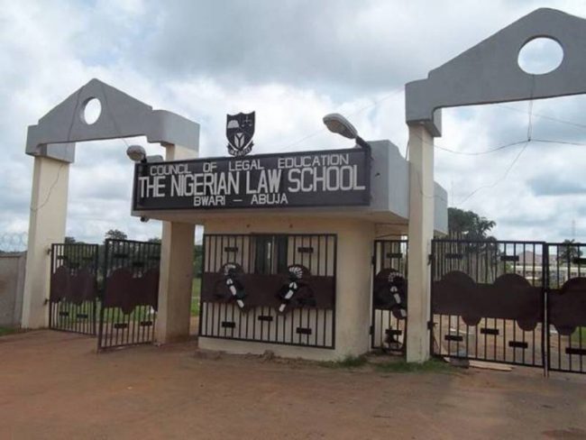 Law School: Between more campuses and vocational training in universities