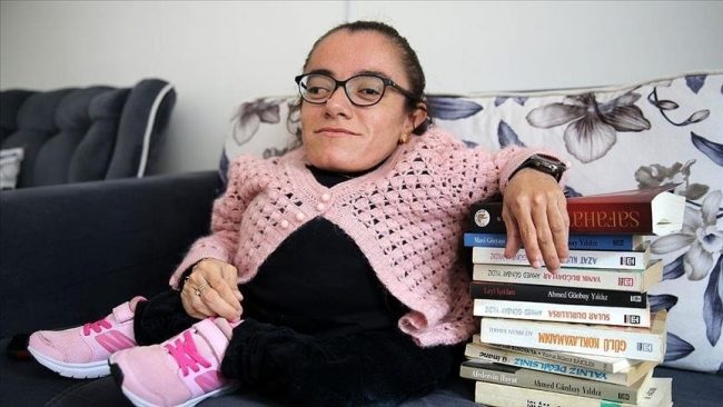 Turkish woman with glass bone disease holds onto life with books
