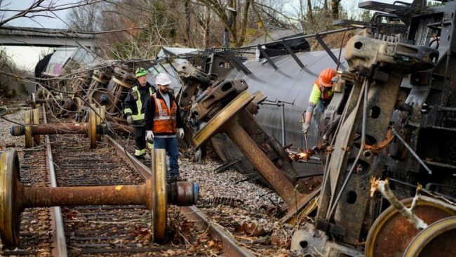 Death toll rises as search for survivors continues in tornado-hit US
