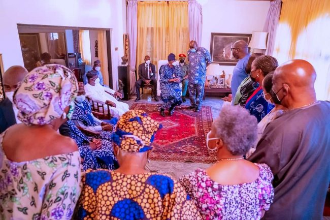 Buhari visits Shonekan's family in Lagos