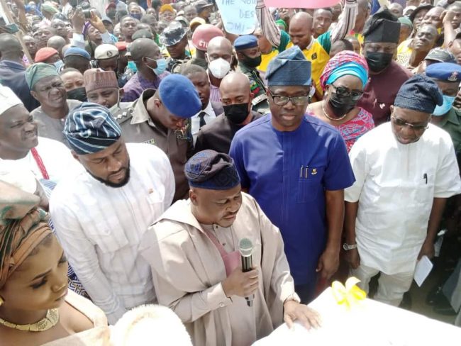 Adamawa governor commissions 9.7km township road in Oyo