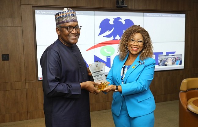 Dangote receives CILT Champion Award, pledges collaboration with institute