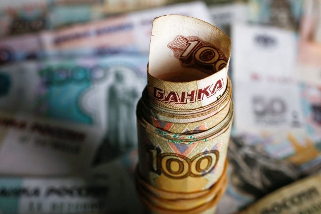 Russia 'may have to service FX debt in roubles due to sanctions'