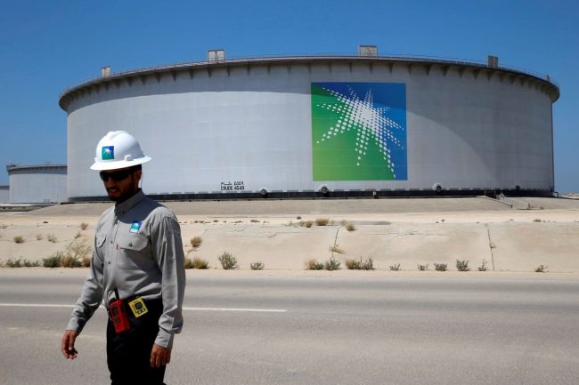 S'Arabia considers accepting Yuan instead of dollars for Chinese oil sales