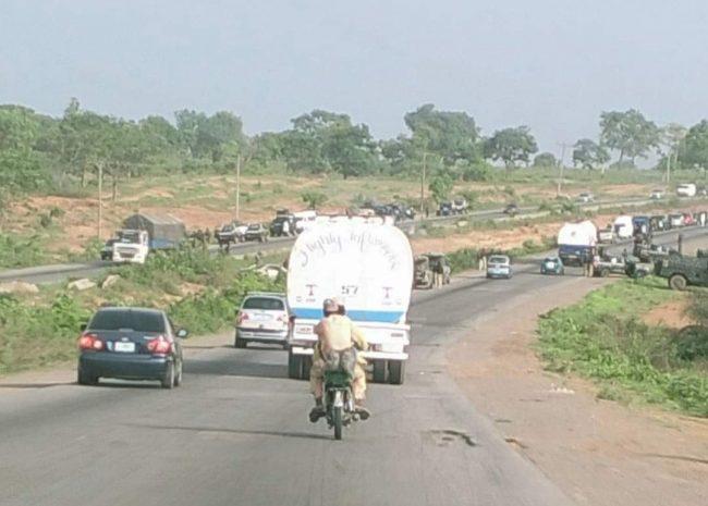 Terrorists attack Abuja-Kaduna highway, abduct many passengers