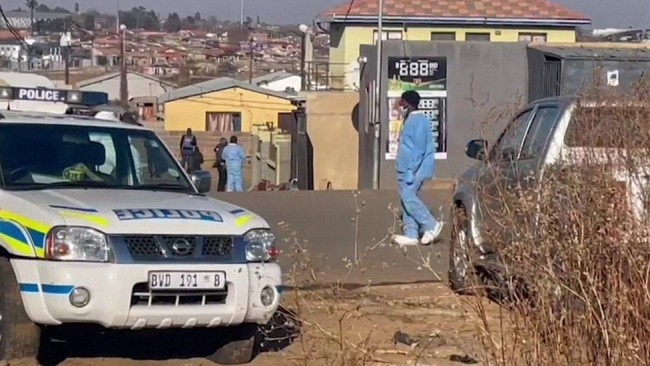 South Africa bar shootings: four killed in KwaZulu-Natal on same night as 15 die in Sowetoweto left 15 dead.