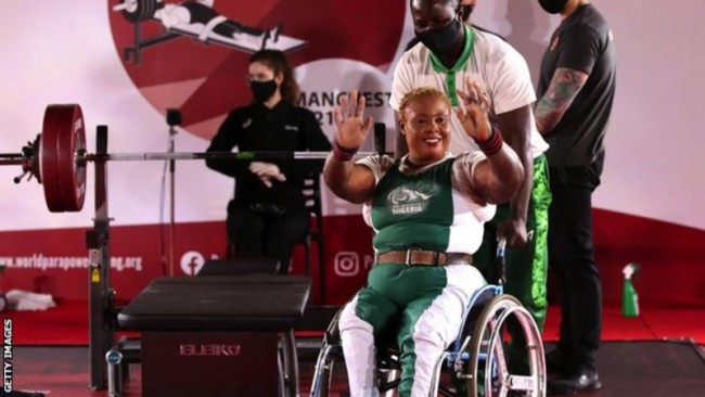 Bose Omolayo: Nigerian hairdresser who became para-powerlifting champion