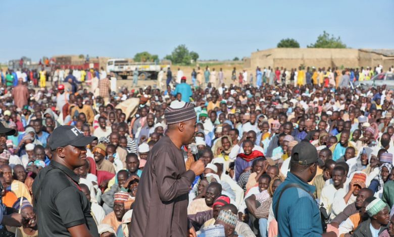 Ngala: Zulum shares N255m, food, textiles to 70,000 indigents