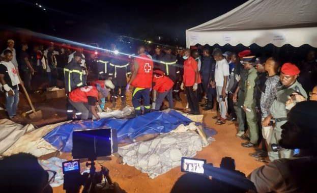Landslide kills 14 at funeral in Cameroon