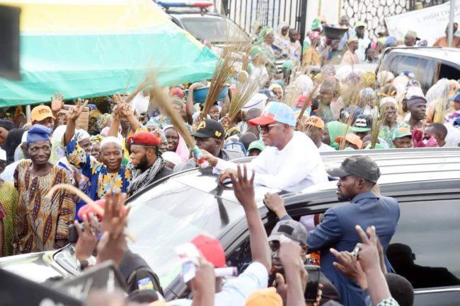 2023: Osun welcomes Oyetola with fanfare