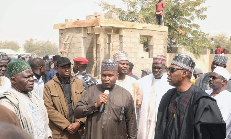Zulum gives ministry 2 months to complete Azare water project