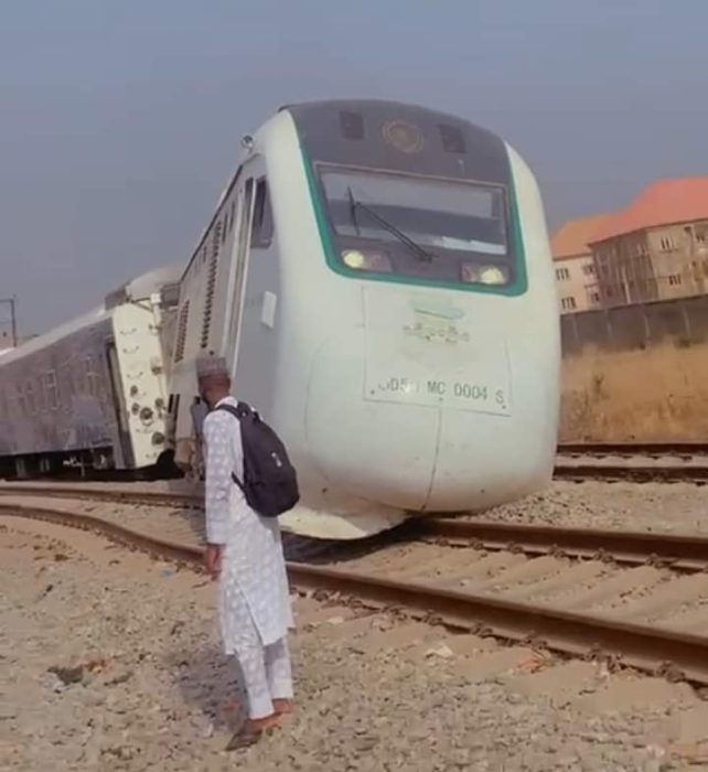 Abuja-Kaduna train derails close to Kubwa station, NRC suspends services