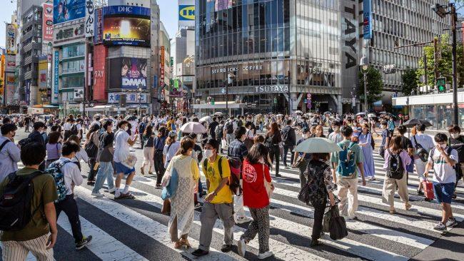 Japan offers to pay families to leave Tokyo due to overcrowding