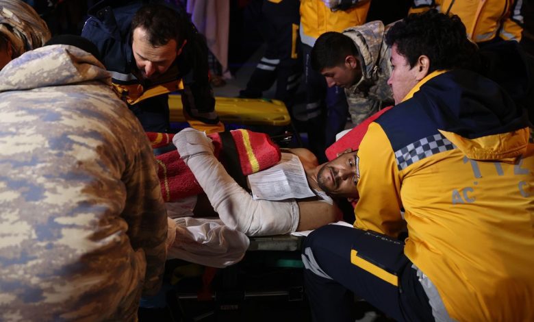 Turkey earthquake: Rescuers say voices still being heard under the rubble