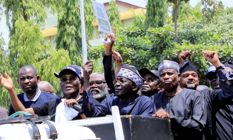 Atiku leads PDP leaders on protest to INEC office in Abuja