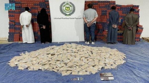 Saudi Arabia arrests five for smuggling 3.6m narcotic pills